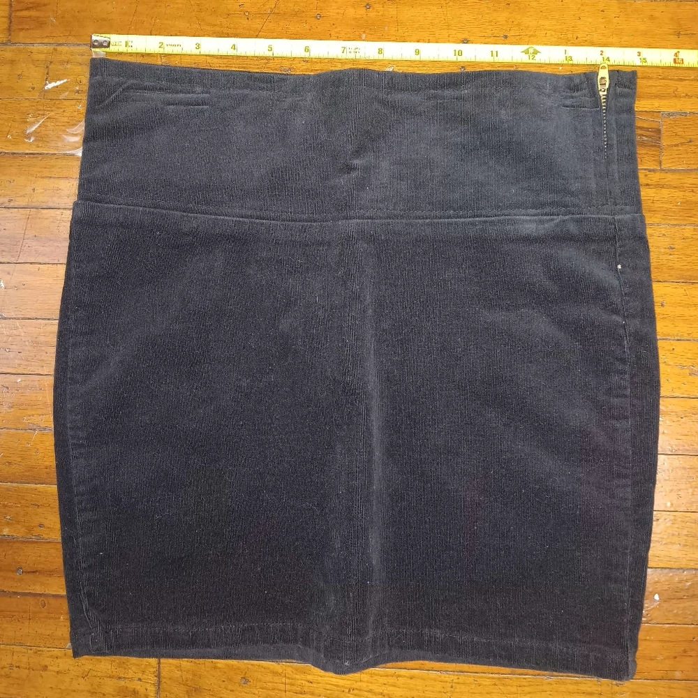 Elegant Black Corduroy Pencil Skirt